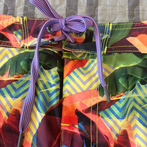 Saxx swim shorts Colorful Leaf Pattern Swim Shorts - Picture 3 of 8